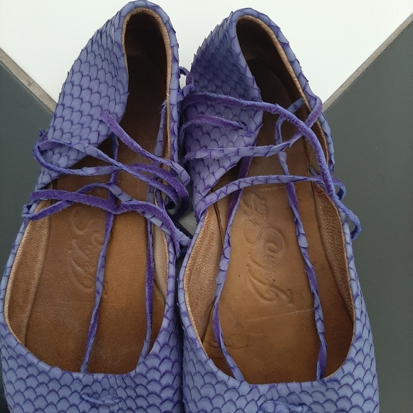 Sandals - Picture 3 of 9